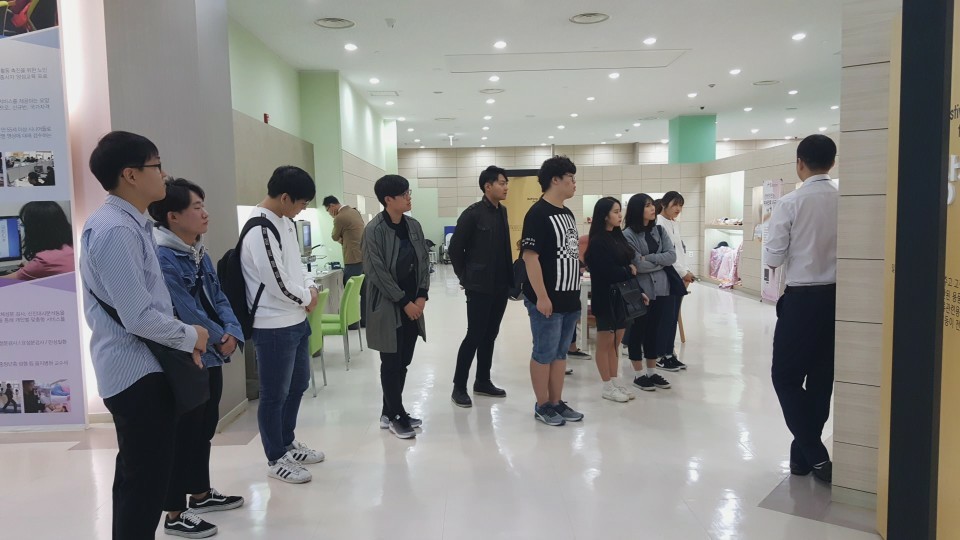 2017.10.17(화) 고령친화체험관 2학년 견학 이미지