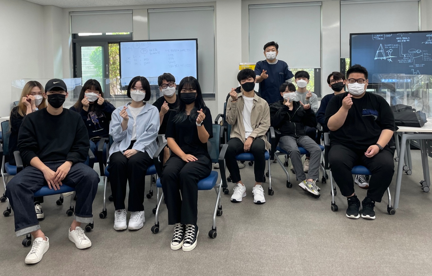 Concept map을 이용한 소규모 자가학습 수업 활동 이미지