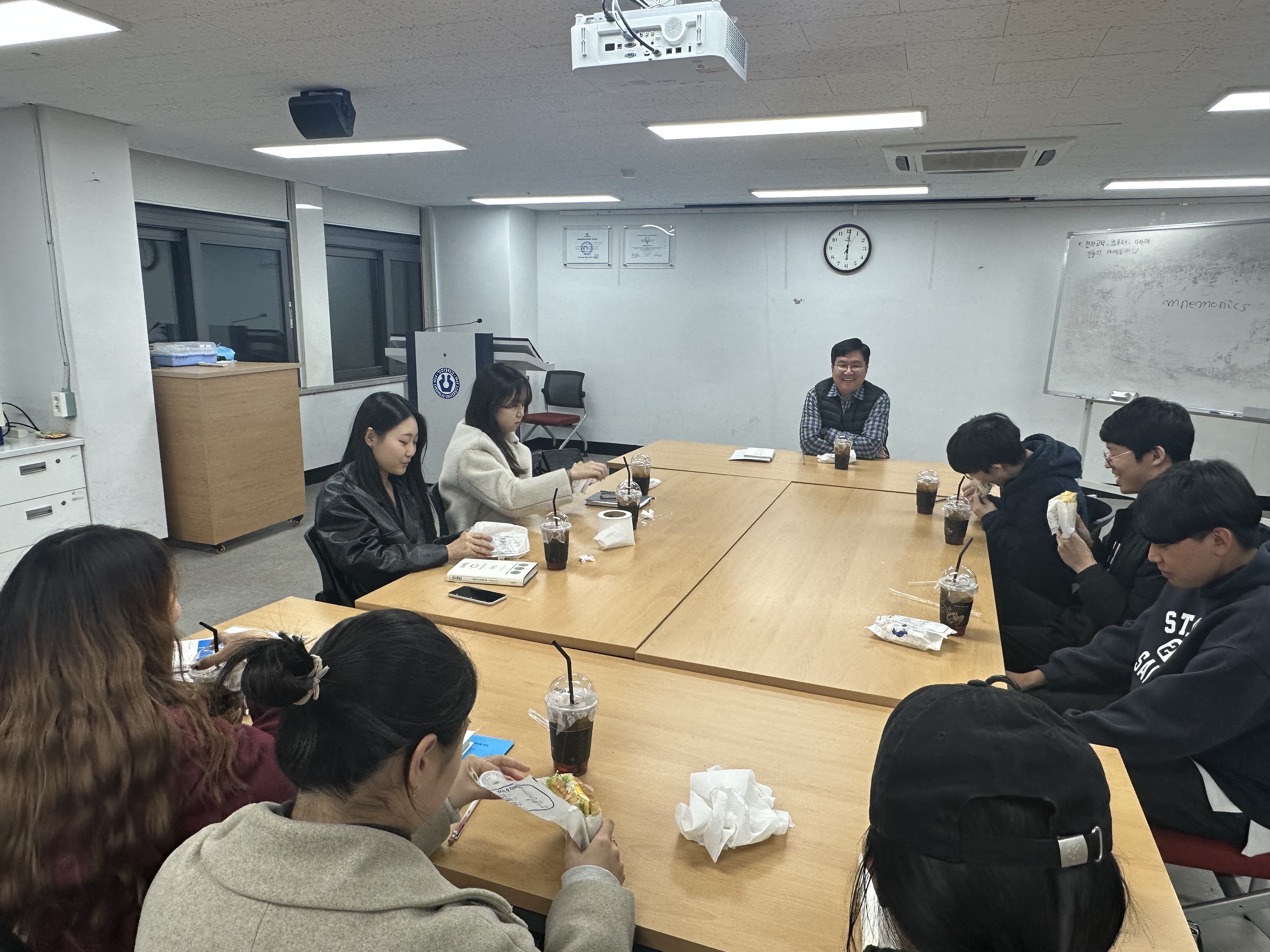 2023.11.20 작업치료학과 독서토론회2차 2번째 파일