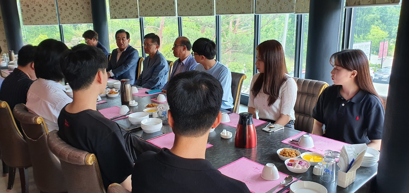 청주대학교총동문회, 청주대학교 총학생회장단과 간담회 개최 이미지