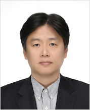 문헌정보학과장 김용환 사진